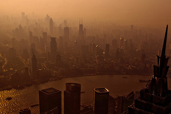 Photo of smog covering a large city